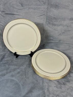 4 VTG Shenango China Carlton Ivory Laurel 9" Luncheon Salad Plates EUC